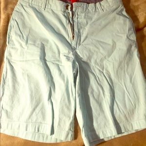 Izod Men’s pin stripe shorts